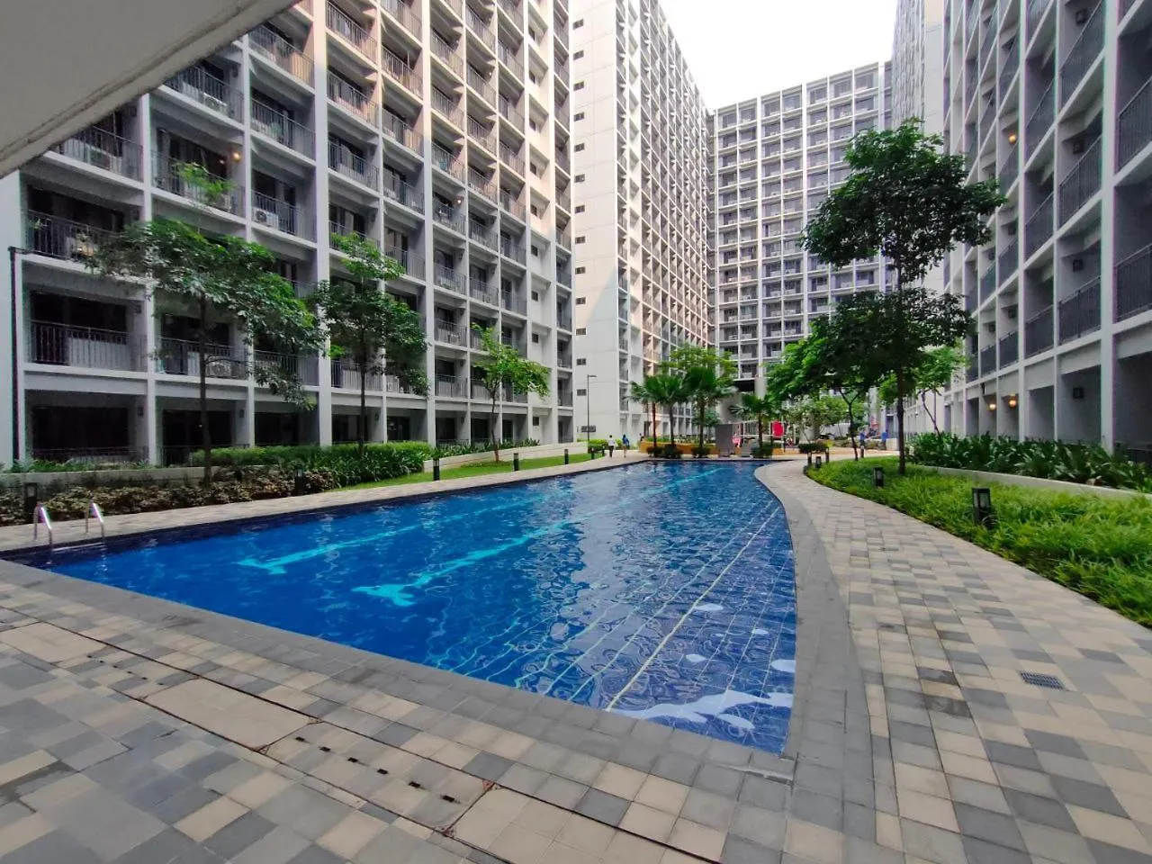Rosver Hideaway - Close To Moa A 5 Minutes Walk Manila